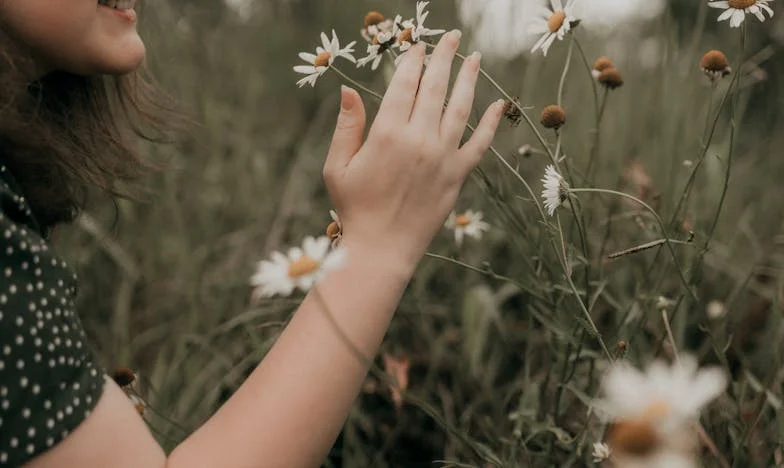 Legată de Dragoste: Drumul Meu Spre Libertate de Sub Controlul lui Paul