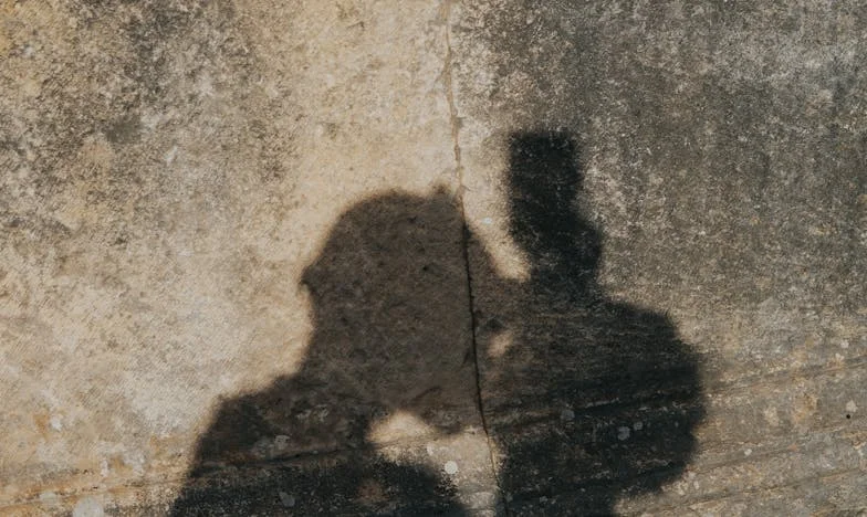 „Nu ai niciun drept să mai porți numele nostru!” – Drama cu soacra mea după divorț