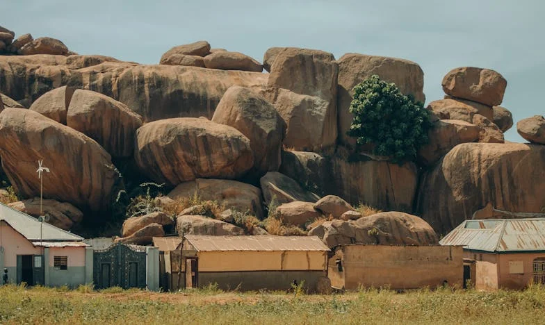 „Nu mai vreau să mă întorc niciodată aici” – Povestea unei familii care m-a rupt în două