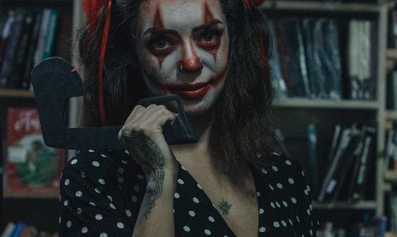 „Nu, nu cumpărăm canapeaua asta. Și nici masa asta!” – cum un credit ipotecar a destrămat familia mea