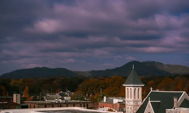 Nu trebuie să fii frumoasă, e suficient să fii de folos – Povestea unei femei invizibile