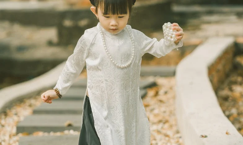 Strigătul meu de ajutor către vecinul de peste drum