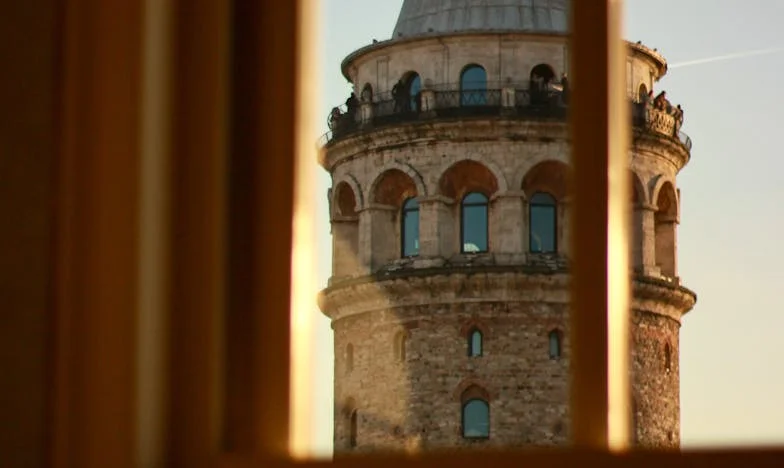 „Băiatul meu nu va fi sluga în casa asta!” – Povestea unei familii sfâșiate între așteptări și visuri