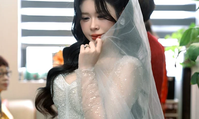 Când Soțul Meu Era Plecat, Soacra M-a Dat Afară: Povestea Unei Trădări și a Curajului