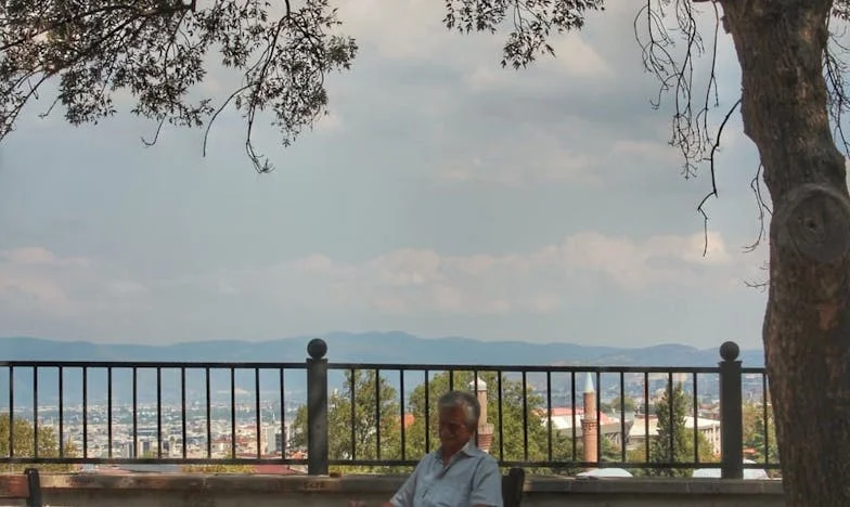 Dincolo de mândrie: De ce am ales să-mi ajut soacra, chiar dacă nu m-a acceptat niciodată