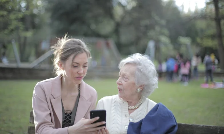 Când fiul tău îți închide ușa: Povestea unei bunici nedorite