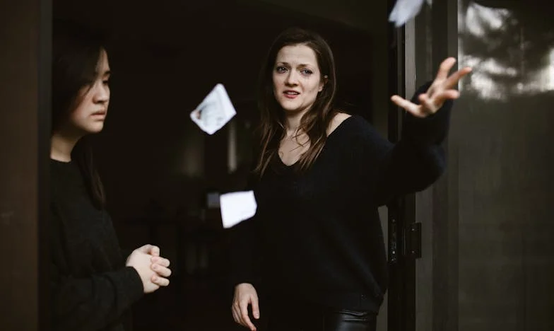 Când nepotul pleacă, rămâne liniștea... sau golul?