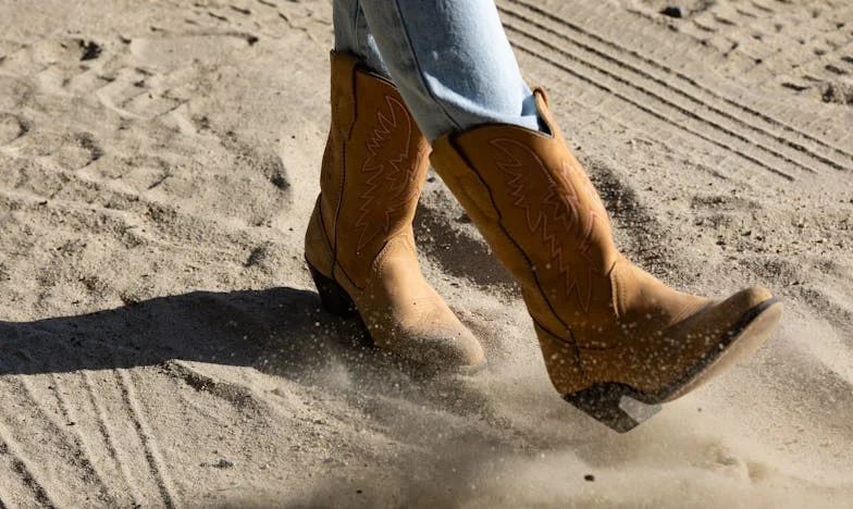 Un Fular de Lână și O Prăpastie Între Generații