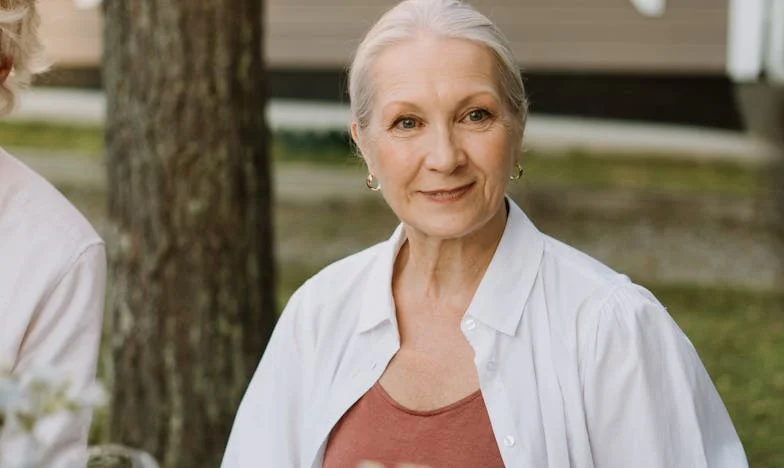 „Am intrat peste nora mea la ora 10:00 dimineața și am găsit-o dormind, copiii singuri în sufragerie. Apoi îi spune fiului meu că e epuizată. Oare chiar e așa greu să fii mamă?”