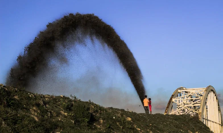 „Când copiii lui au intrat pe ușă, am știut că viața mea nu va mai fi la fel” – Povestea unei mame vitrege în România de azi