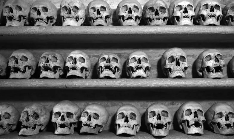 Când mama nu mai e nevoie de tine… Nu mai ai cui să ceri iertare: Povestea unei fiice la mormântul mamei sale