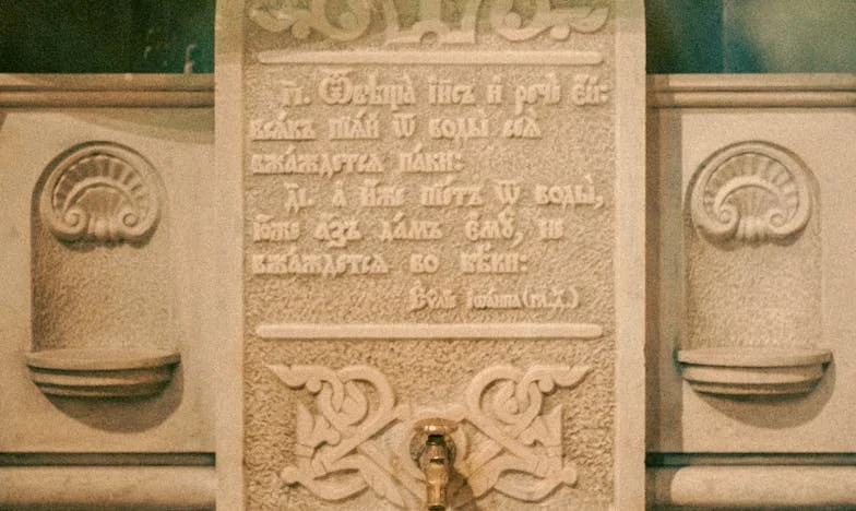 Când părinții îți cer să ierți ceea ce nu poți uita: Povestea mea despre trădare și presiunea familiei