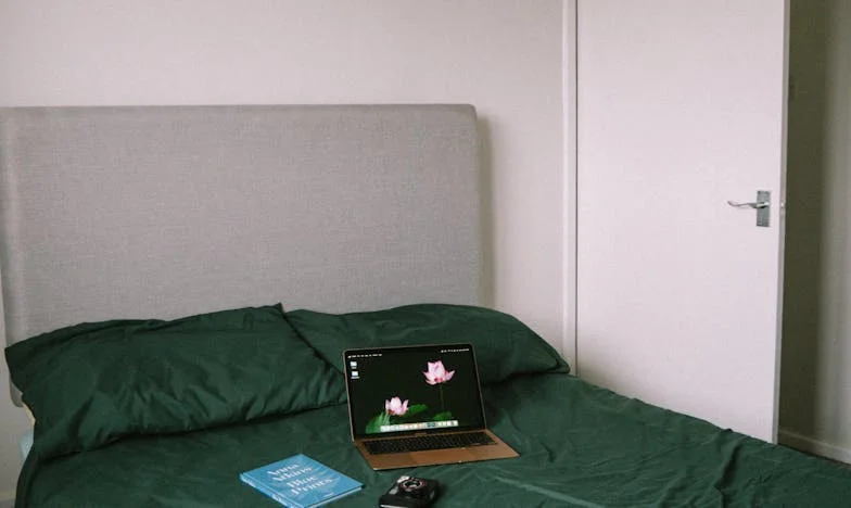 Grădina Nevăzută: Povestea Mea Dintr-un Colț de România