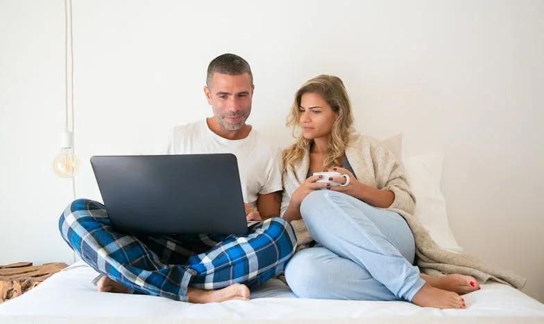 În umbra tăcerii: Povestea mea despre dependență și iertare