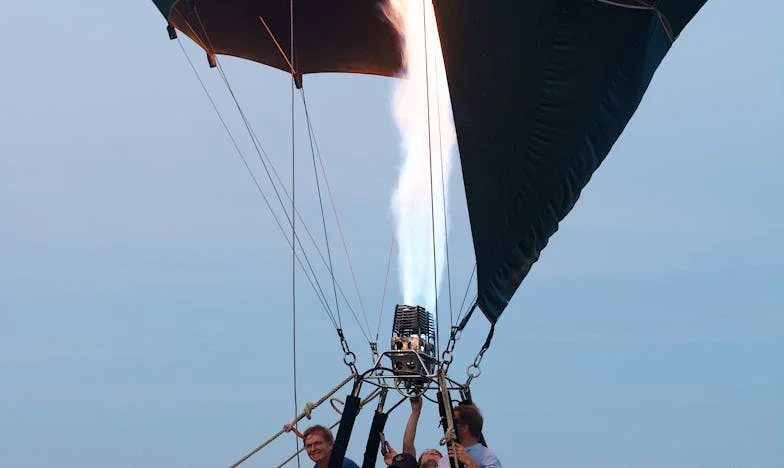 Între datorie și liniștea sufletului: când vizitele soacrei devin câmp de luptă