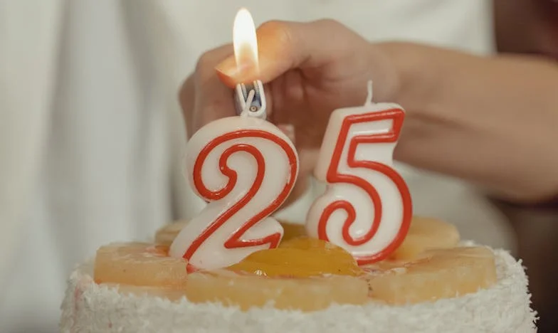 Între două lumi: Povestea mea dintr-un sat uitat de lume