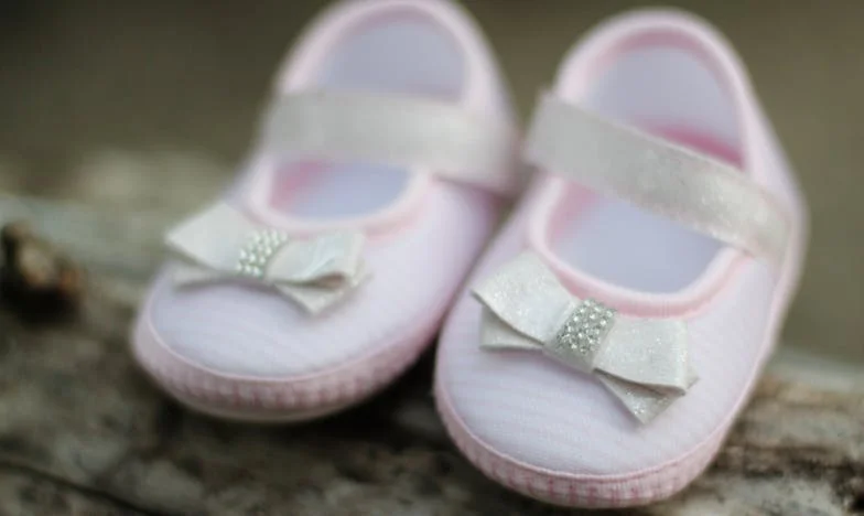 Sub același acoperiș: Povestea unei surori uitate