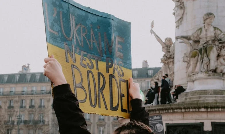 „Toți par să aibă viața perfectă, dar eu simt că mă prăbușesc: Povestea mea cu Irina și casa noastră în renovare”