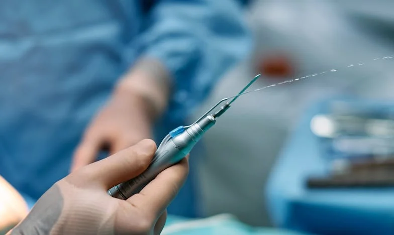 Viața mea între două lumi: De ce trebuie să-mi cer scuze că am reușit?