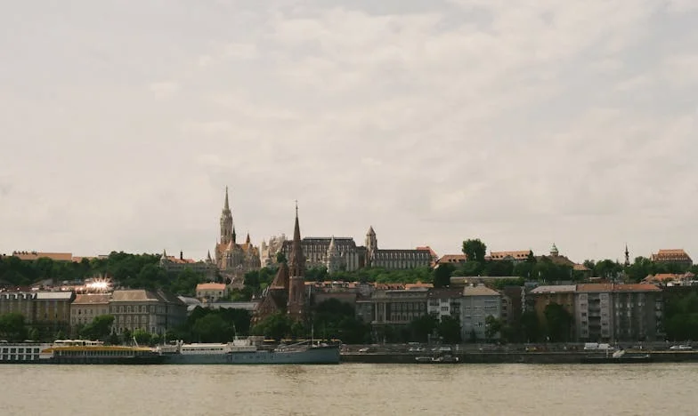 Alungată de acasă din cauza sarcinii: După zece ani, părinții mei au venit să-mi ceară ajutorul