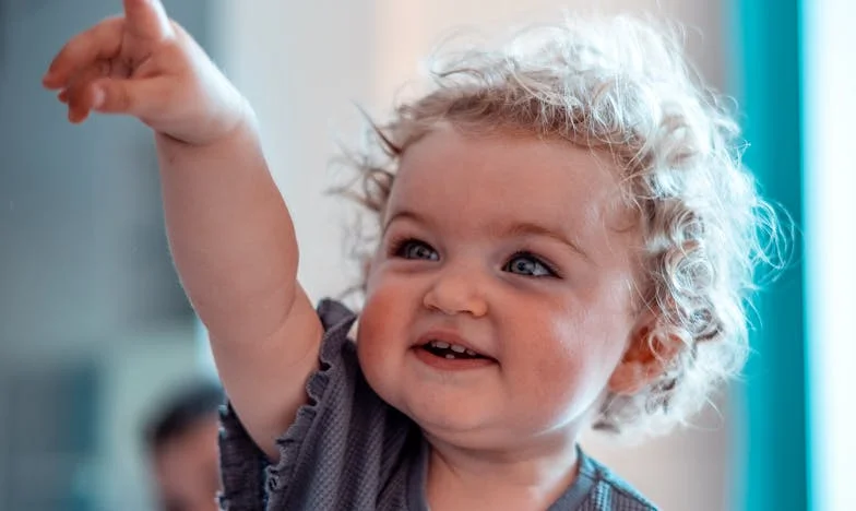 Bătaia în ușă: Lacrimile soacrei mele și trădarea care nu se uită niciodată