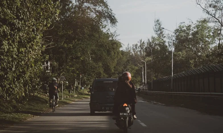 Cum am supraviețuit când soacra mea a încercat să mă dea afară din casă – Povestea credinței și a demnității mele