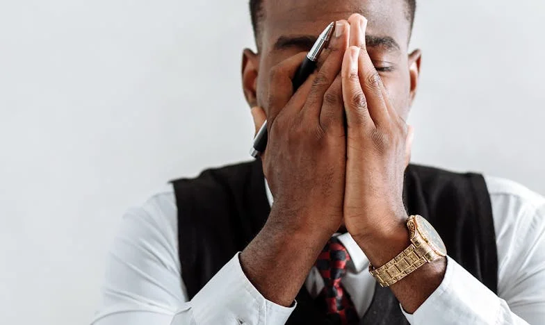 Îmi iubesc fiul, dar pe fiica mea nu o pot suporta: Bumerangul vieții în București