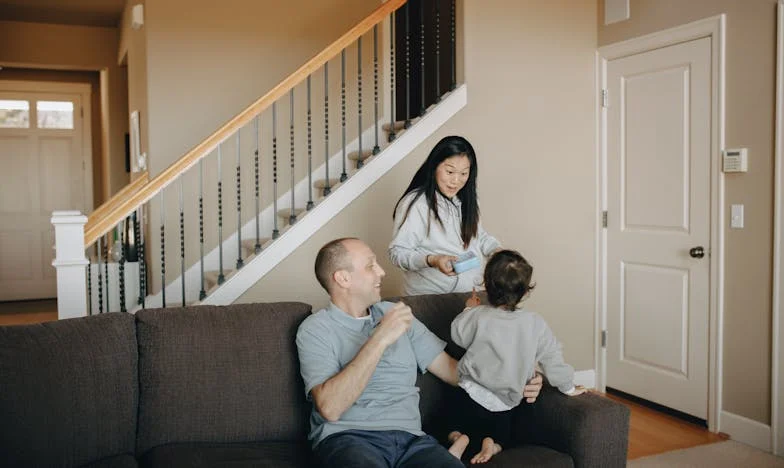 În umbra tăcerii: Povestea mea dintr-o familie destrămată