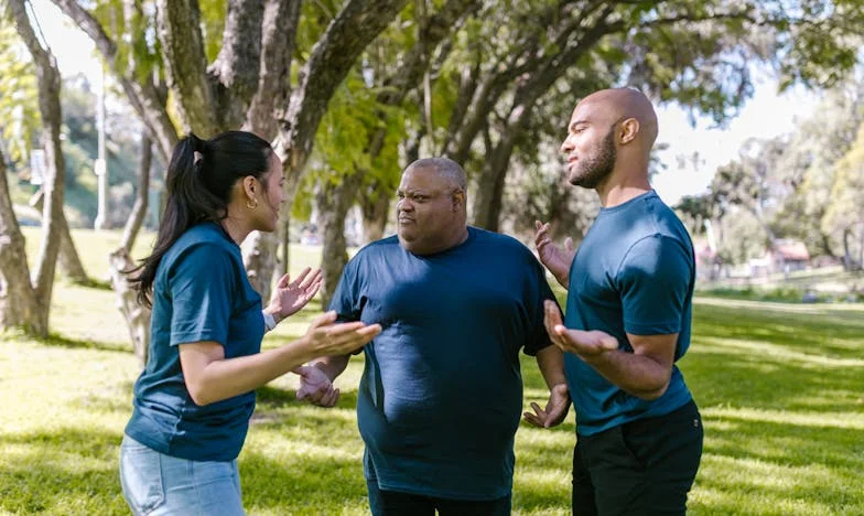 „Mamo, nu mai ține predici!” — O poveste despre alegeri, presiune și adevăruri nespuse între generații