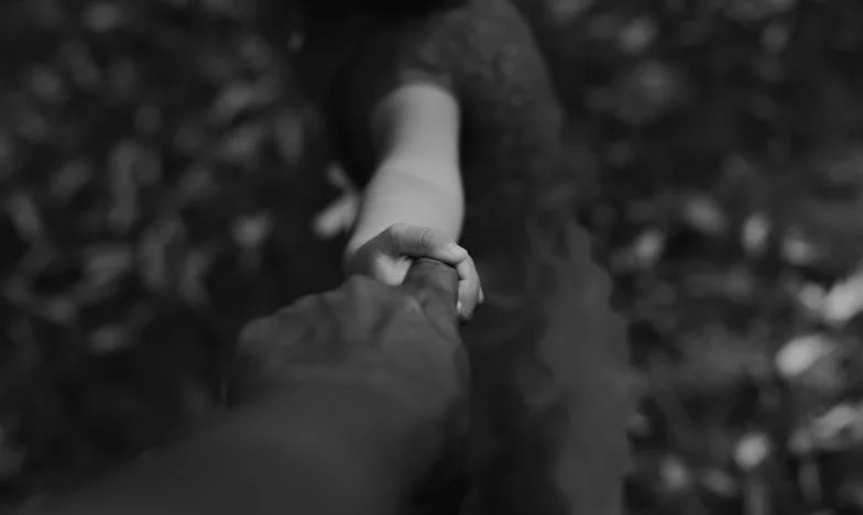 Prietena mea cea mai bună s-a măritat cu fostul meu, dar adevărul a ieșit la iveală abia după ani