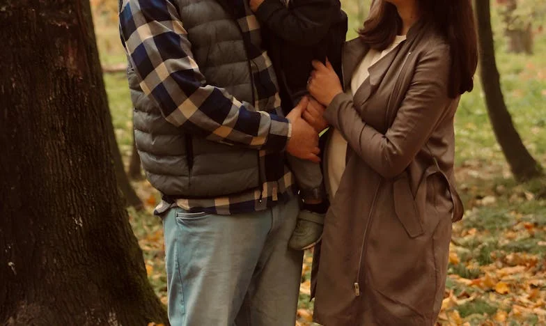 Războiul Creioanelor: Credință, Familie și Iertare în Suburbie