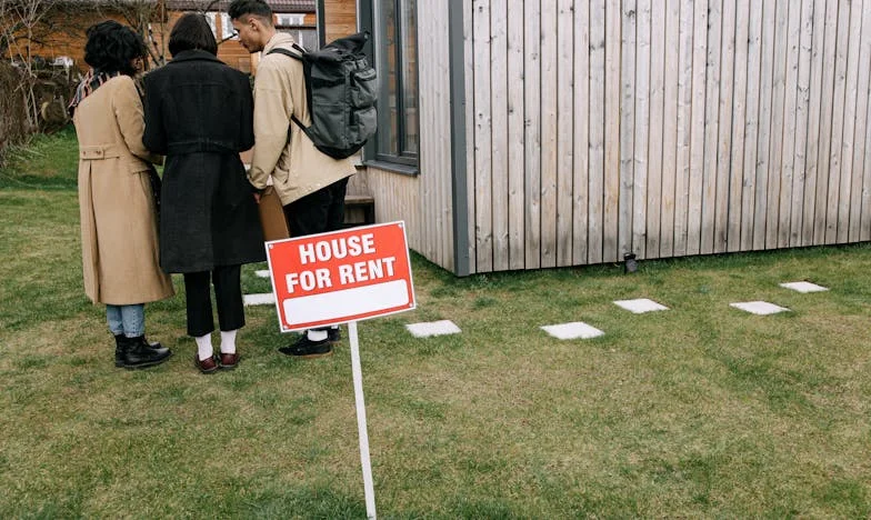 Săptămâna trecută, mama a venit să stea la mine: casa pe care o numea cândva acasă nu-i mai aparține