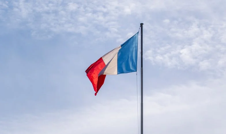 Telefonul care mi-a frânt liniștea: Povestea mea despre trădare și curaj