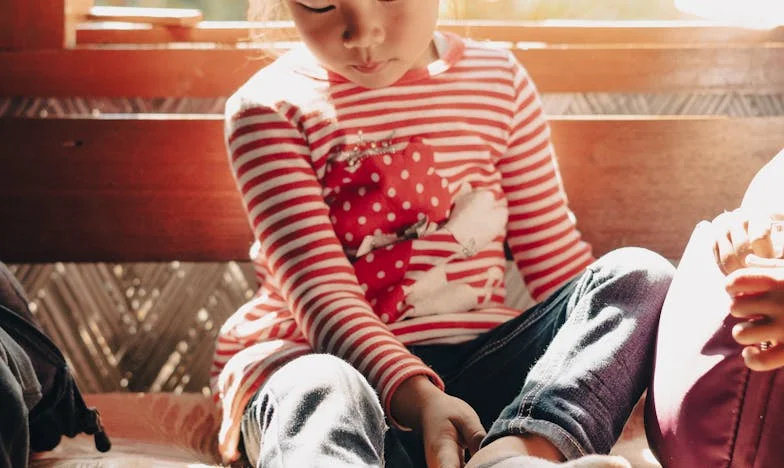 Când mamele noastre au devenit prietene: începutul sfârșitului la o cafea în București