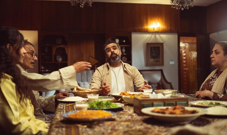 Dincolo de uși închise: Adevărul pe care nu am vrut să-l spun niciodată