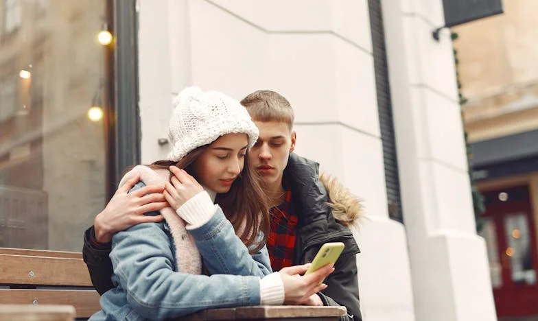 După zece ani de căsnicie, m-a părăsit pentru altul. Un an mai târziu s-a întors, însărcinată și cu sufletul sfâșiat…