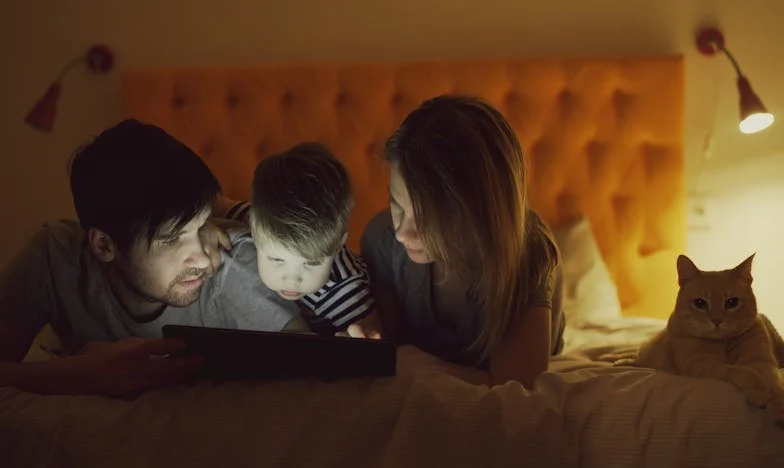 În Umbra Nopții: Când Cumnata Mea, Irina, a Bătut la Ușă cu Copiii