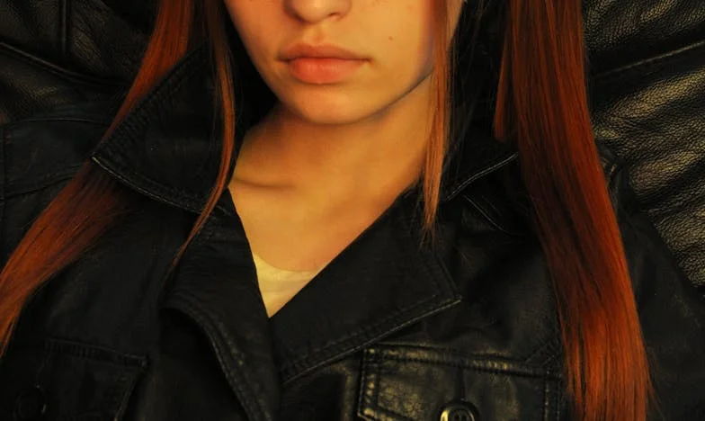 Inelul de aur și darul amar: Povestea familiei Popescu