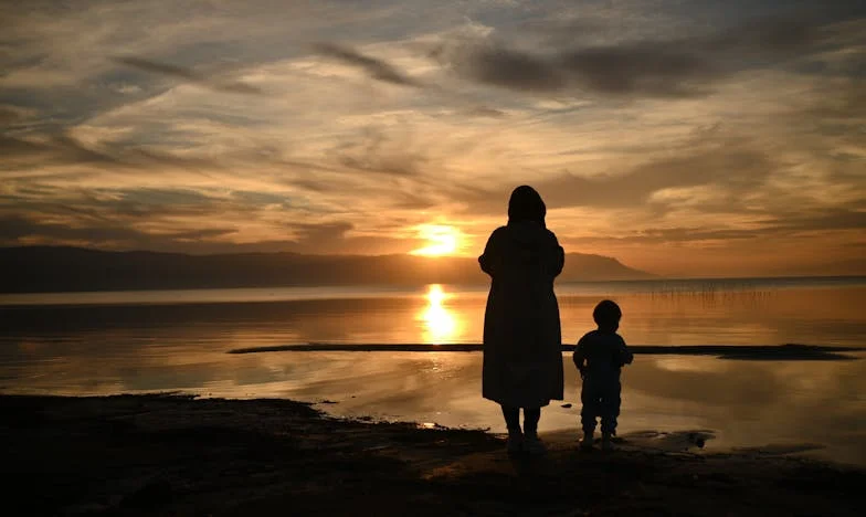 Între două lumi: Povestea mea despre sacrificiu și regăsire