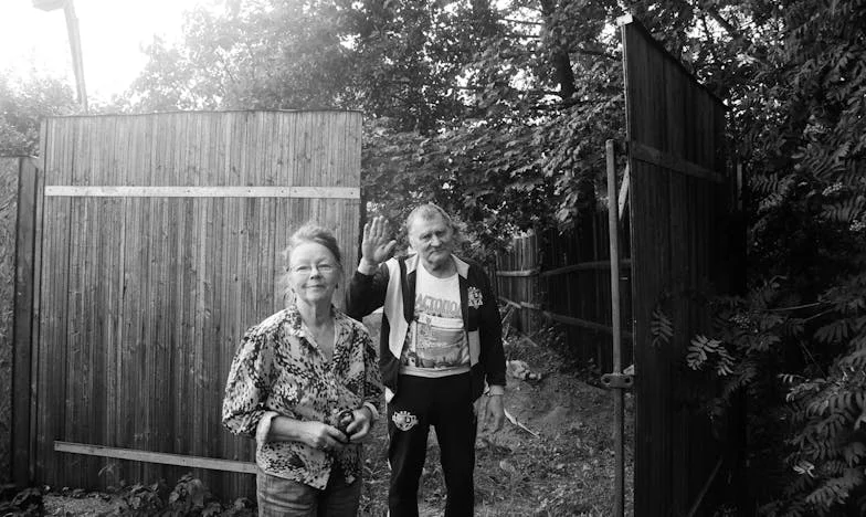 Noaptea în care totul s-a schimbat: O viață în umbra neîncrederii