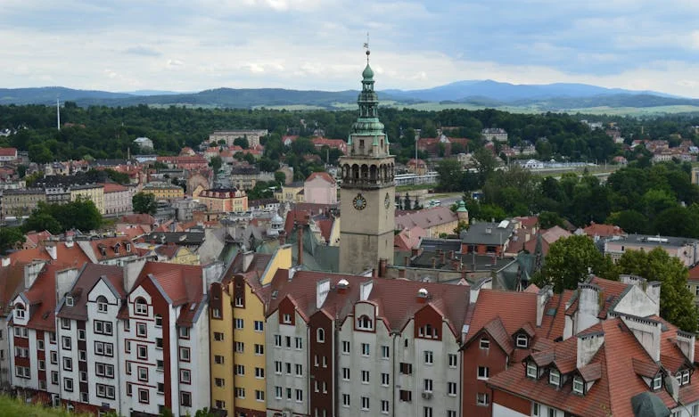 Po šedesátce jsem si zvykla na samotu. Až do dne, kdy se na zastávce objevil Petr.