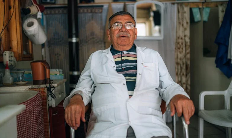 Mezi důvěrou a nezávislostí: Příběh o přátelství, které roztrhl strach z budoucnosti