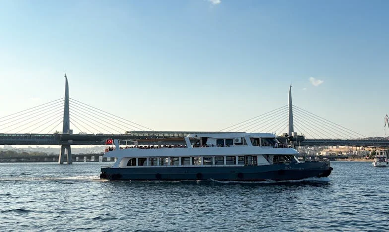 Odpusť mi, Lenko – řekla tchyně se slzami v očích – Bůh už mě potrestal: Tchyně se dívala na svého vnuka a plakala