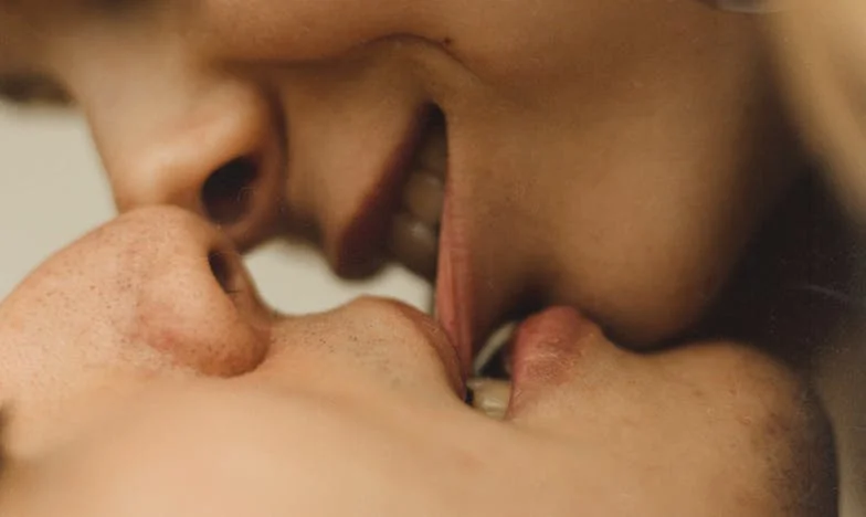 Máma odmítla tátu vidět, takže jsme Vánoce trávili odděleně. Jednoho dne jsem už nemohl dál mlčet.