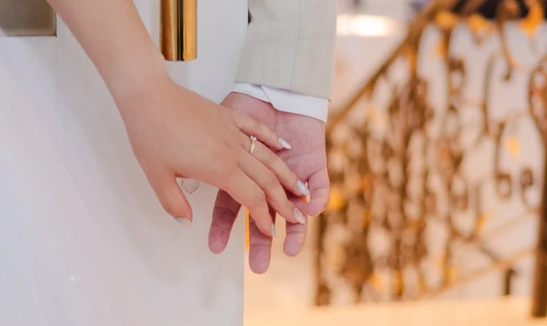 Může někdo skutečně vydržet s mojí dcerou?