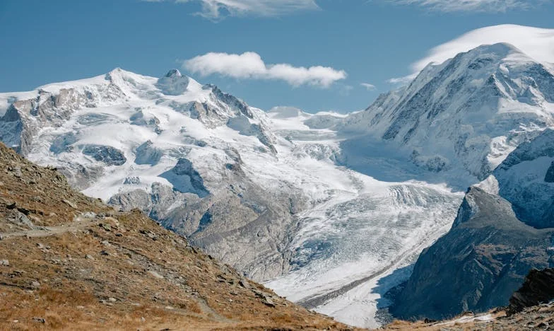 Nečekaní hosté: Když dcera mého muže s dětmi a kufry stála v mých dveřích