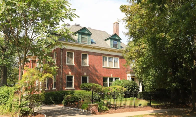 Když se tchyně nastěhovala: Bouře pod jednou střechou