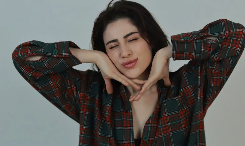 Ve stínu paneláku: Příběh Jany a noci, která všechno změnila