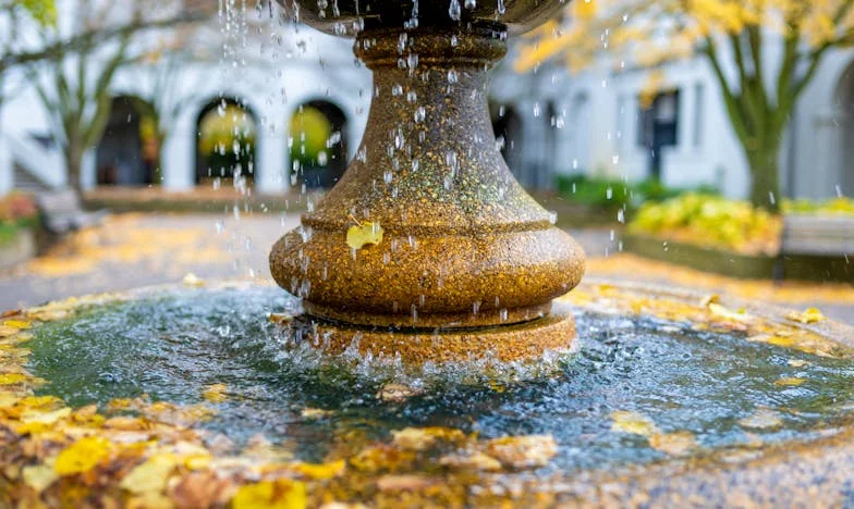 Víra mezi účty: Jak jsem s mámou hledala světlo v temnotě