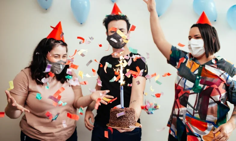 Minuta zpoždění: Můj život s tchyní generálkou